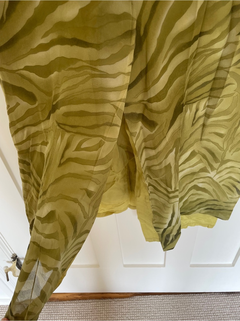 Vintage Silk Abstract Zebra Print Dark Lime Green Chartreuse Midi Dress 90s - Picture 5 of 8